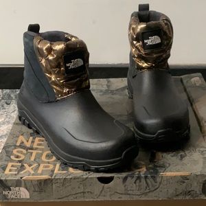 North face hotsell yukiona ankle boot